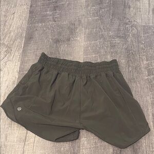 Lululemon Athletica Green Hotty Hot 4” Shorts Lightweight Performance